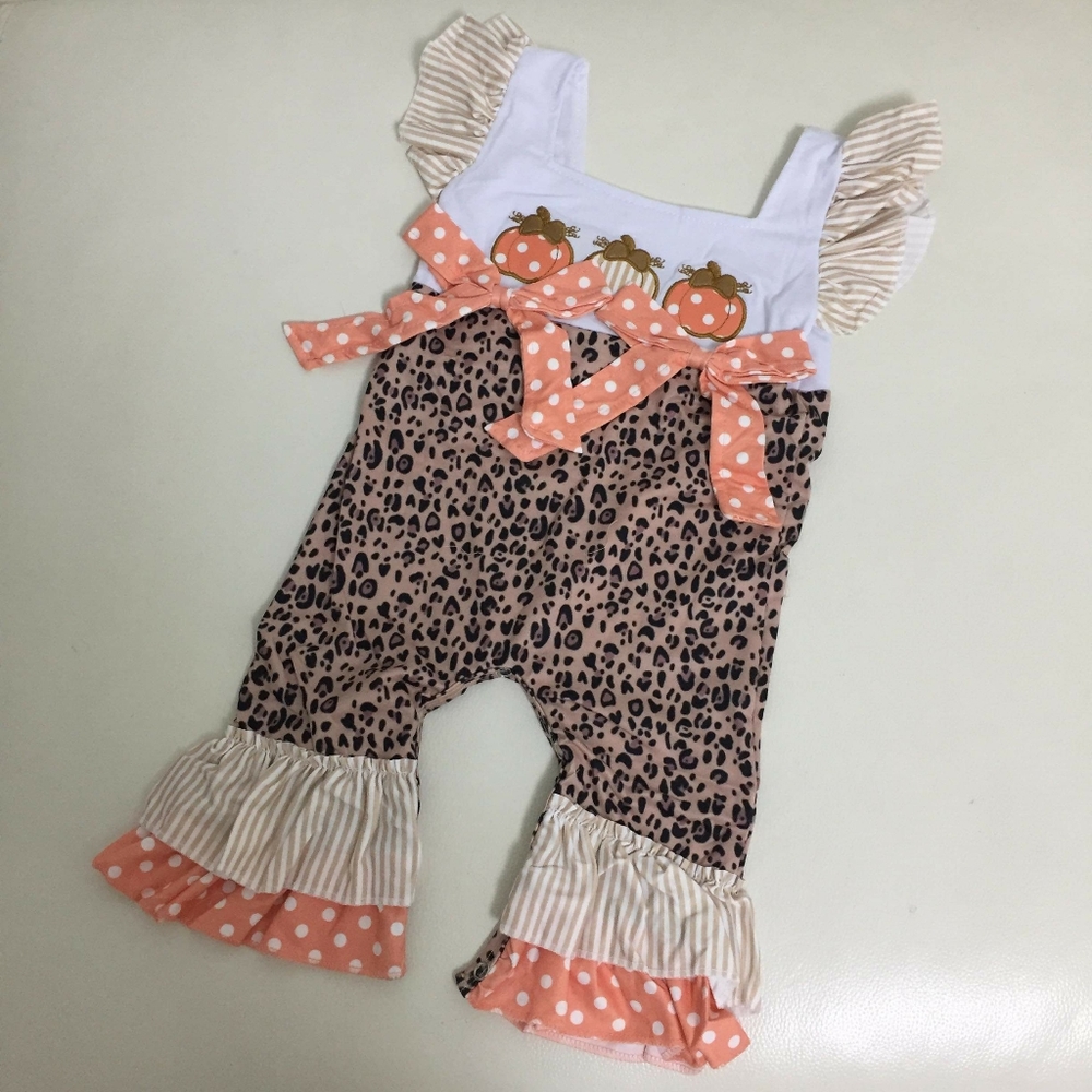 Thanksgiving cute pumpkin 🎃 embroidery romper - Picture 3 of 8